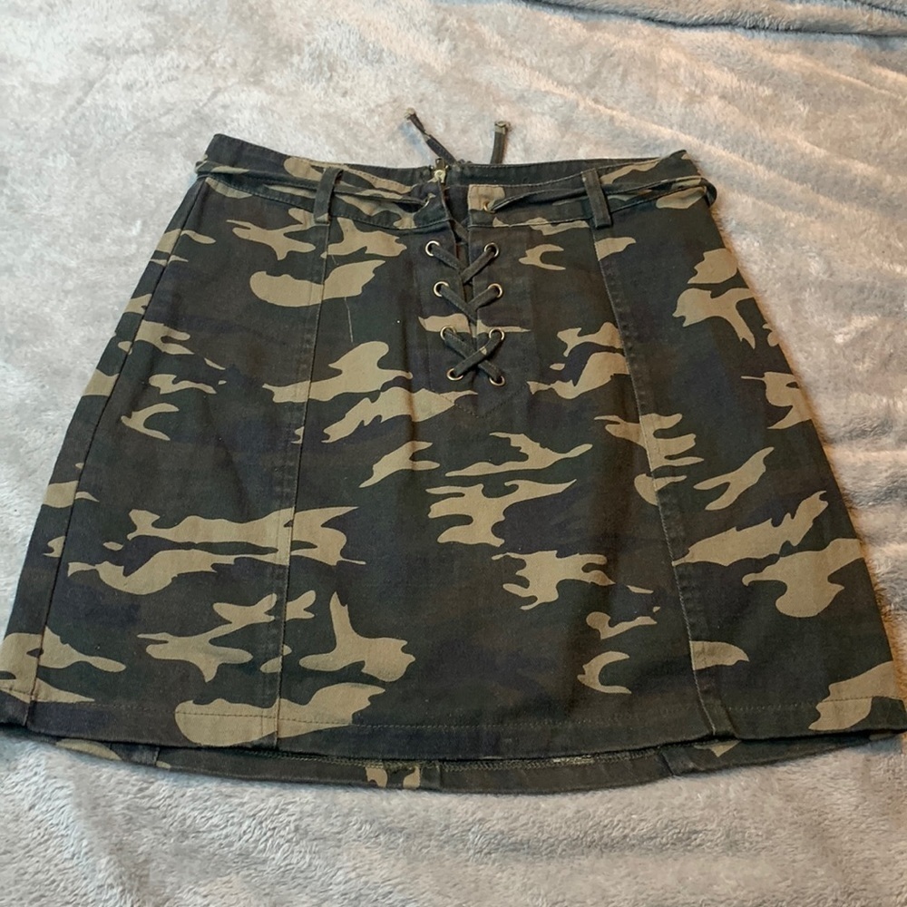NWOT Charlotte Russe Camo Skirt